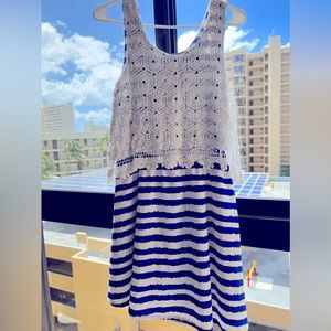 White with blue print short dress